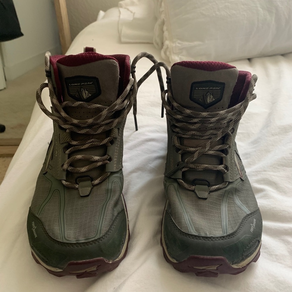 Altra Footwear Lone Peak 4 Mid Mesh